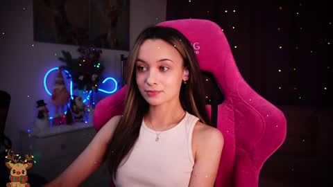 Snapshot of juicy___angel chatting on February 3, 5:03 pm Angelina online show from February 3, 5:03 pm
