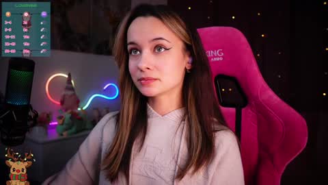 Snapshot of juicy___angel chatting on December 14, 6:09 pm Angelina online show from December 14, 6:09 pm
