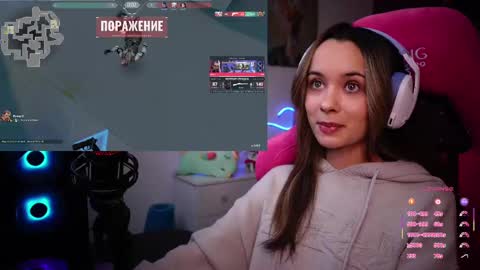 Snapshot of juicy___angel chatting on February 14, 8:15 pm Angelina online show from February 14, 8:15 pm