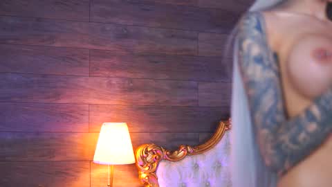 Jessye online show from November 4, 10:04 pm