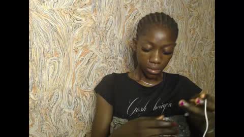 queen online show from February 15, 6:33 am