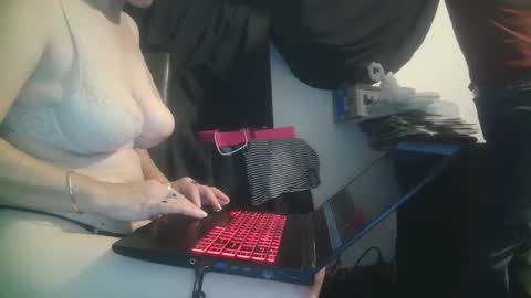 juicycandee online show from April 23, 2:08 am