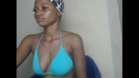 Snapshot of juicypiexx chatting on February 14, 12:30 am juicypiexx online show from February 14, 12:30 am