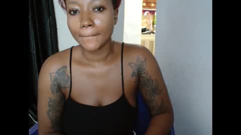 juicyxpink online show from September 14, 9:29 am