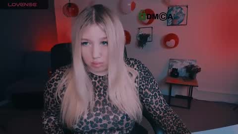 juli kisss online show from February 21, 9:34 am