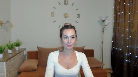 Snapshot of julia__cherry_ chatting on December 22, 6:28 am julia__cherry_ online show from December 22, 6:28 am