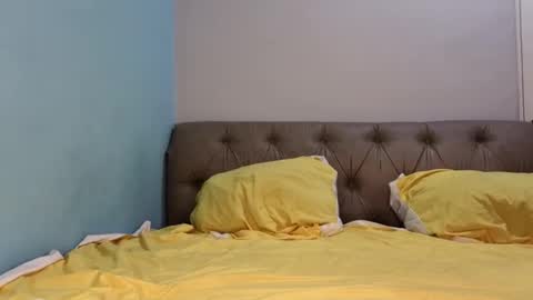 julia_giulia online show from October 29, 6:10 pm