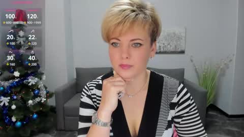 Snapshot of julia_wilsons chatting on December 23, 7:06 am Julia online show from December 23, 7:06 am