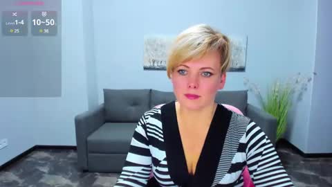 Snapshot of julia_wilsons chatting on January 26, 12:43 pm Julia online show from January 26, 12:43 pm