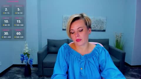 Snapshot of julia_wilsons chatting on September 19, 6:01 am Julia online show from September 19, 6:01 am