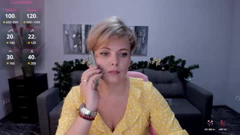 Snapshot of julia_wilsons chatting on January 2, 12:46 pm Julia online show from January 2, 12:46 pm