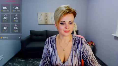 Julia online show from February 15, 7:51 am