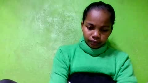 juliah02 online show from July 4, 4:52 am