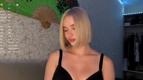 Kate online show from July 8, 6:43 pm