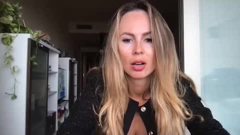 julialemilf online show from April 23, 8:44 am