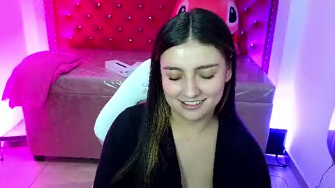 juliana_diamond_ online show from June 20, 9:35 am