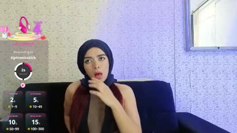 Juliana  online show from April 22, 5:15 am