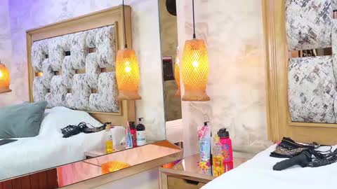 Snapshot of juliana_mendez25 chatting on September 9, 7:24 pm juliana_mendez25 online show from September 9, 7:24 pm
