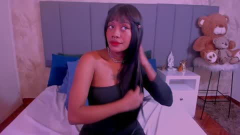 juli online show from February 18, 2:16 am