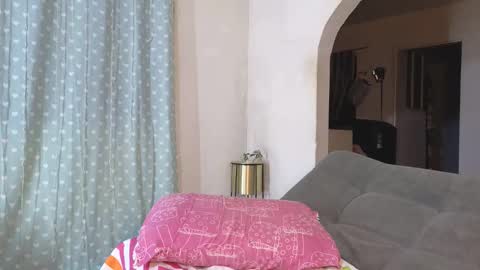 julianita online show from May 20, 6:32 am