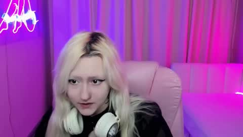 Snapshot of juliasharkk chatting on October 1, 8:58 pm JuliaSharkk online show from October 1, 8:58 pm