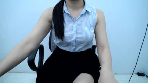 julie9x online show from July 22, 11:06 pm