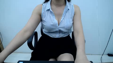 julie9x online show from August 2, 9:40 pm