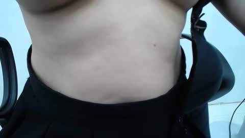 julie9x online show from June 10, 1:49 am
