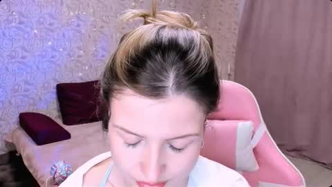 Snapshot of julie_flores chatting on February 23, 3:34 pm Julie online show from February 23, 3:34 pm
