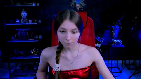Snapshot of juliedaniel chatting on September 16, 1:30 pm juliedaniel online show from September 16, 1:30 pm