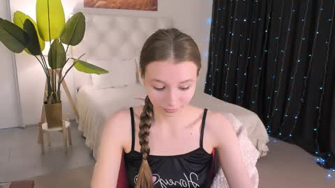 juliedaniel online show from April 28, 4:16 am