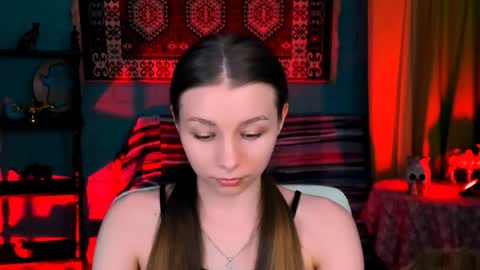 juliedaniel online show from December 5, 9:32 am