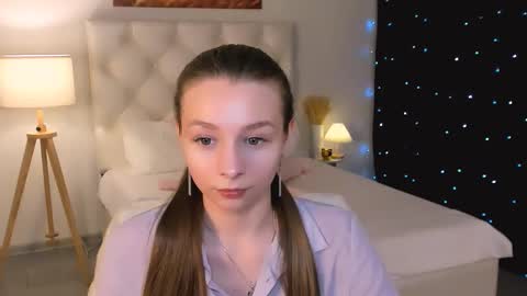 juliedaniel online show from February 11, 8:38 am