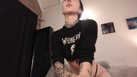 juliet_sourire online show from February 18, 1:32 am