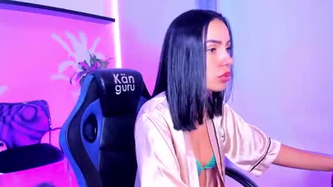 julieta_fn online show from July 25, 2:46 pm