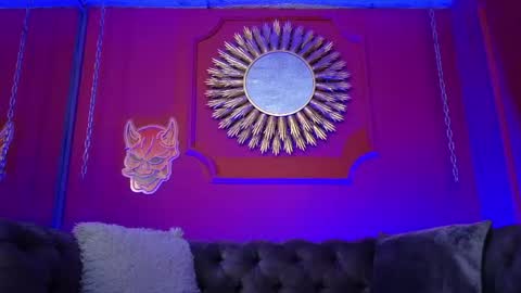  Julieta  online show from May 4, 11:47 am