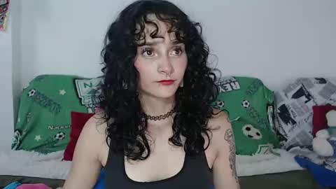 Snapshot of julietajaguar chatting on December 16, 3:32 pm Julieta Jaguar online show from December 16, 3:32 pm