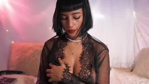 julietawinona online show from November 13, 10:09 pm