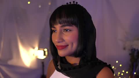 julietawinona online show from December 5, 10:23 pm