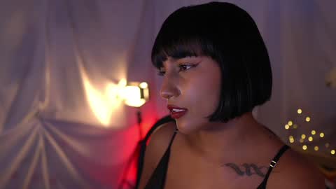 julietawinona online show from January 9, 10:31 pm