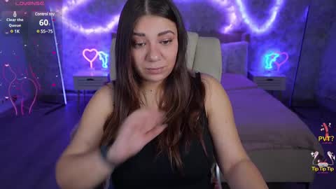 J U L I E T online show from March 10, 6:49 am