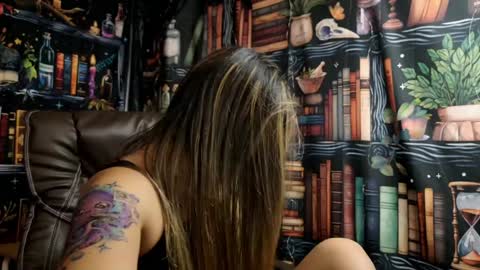 Snapshot of julietta__jackson chatting on January 10, 8:15 pm Julietta Jackson online show from January 10, 8:15 pm