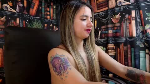 Snapshot of julietta__jackson chatting on February 24, 8:47 pm Julietta Jackson online show from February 24, 8:47 pm