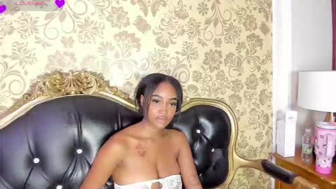 julitpink online show from March 8, 2:04 am