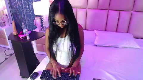 julitpink online show from September 11, 12:16 pm