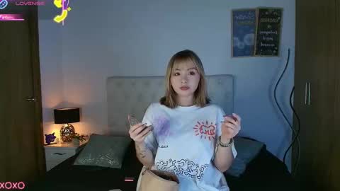 Snapshot of jullianapriv_ chatting on September 15, 2:03 pm jullianapriv_ online show from September 15, 2:03 pm