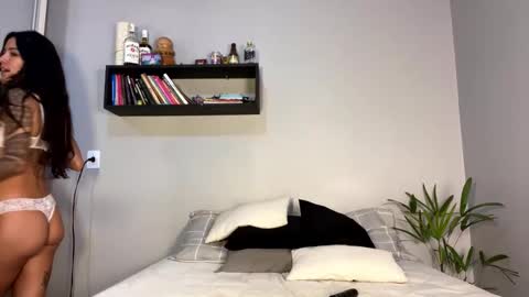 Jully online show from February 4, 11:41 pm