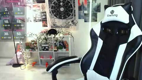 Baroness Von Cringe online show from November 20, 6:31 pm