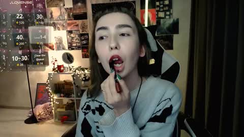 Snapshot of julscinamon chatting on September 30, 5:07 pm Baroness Von Cringe online show from September 30, 5:07 pm