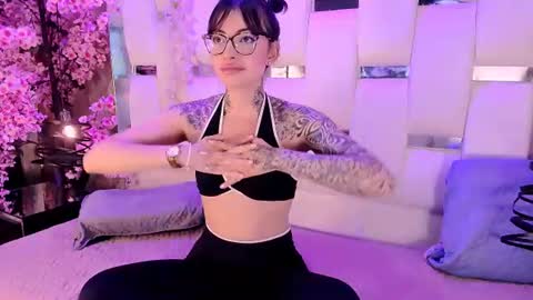 junecollins online show from June 13, 3:42 pm